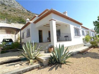 Villa for sale in Benichembla (Valencia)