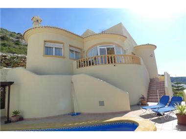 Villa for sale in Jalon (Valencia)