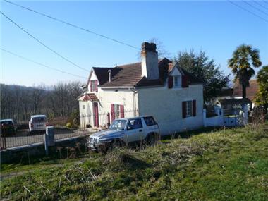 Villa for sale in Lahitte-Toupiere (Midi-Pyrenees)