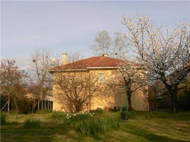 Villa for sale in Semeac (Midi-Pyrenees)