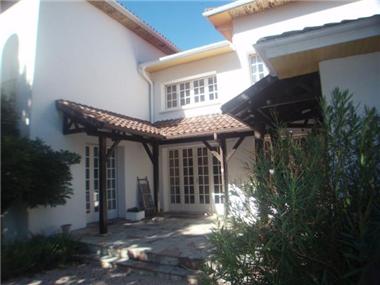 Villa for sale in Odos (Midi-Pyrenees)