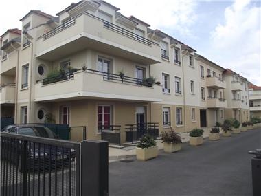 Apartment       for sale in Pontault-Combault (Region Ile-de-France)
