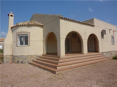 Finca for sale in La Campaneta (Valencia)