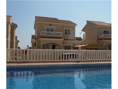 Villa for sale in La Marina (Valencia)