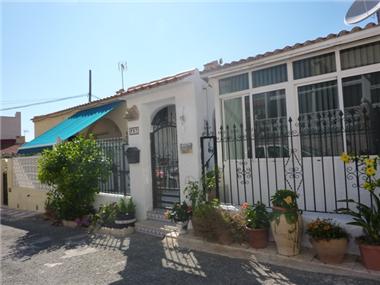 Bungalow for sale in La Marina (Valencia)