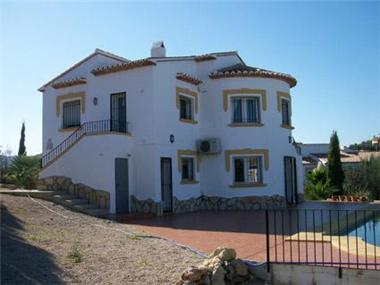 Villa for sale in Rafol de Almunia (Valencia)