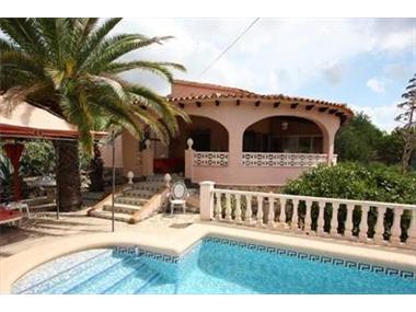 Villa for sale in Jalon (Valencia)