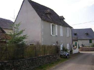 Old House for sale in Monceaux-sur-Dordogne (Region Limousin)