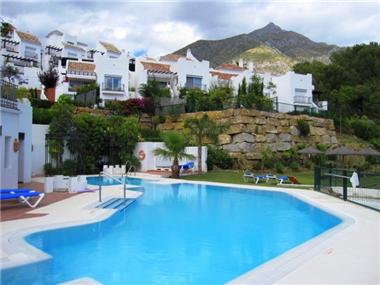 Townhouse - Semi Detached for sale in Istan (Andalucia)