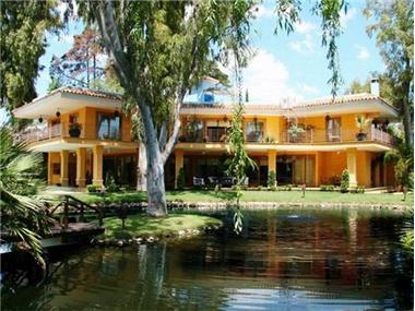 Villa - Detached for sale in Marbella (Andalucia)