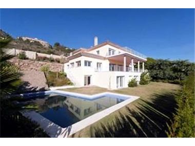 Villa for sale in El Paraiso (Andalucia)