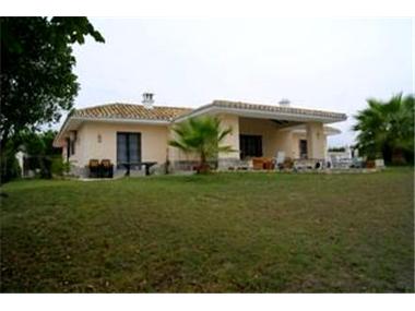 Villa for sale in Cancelada (Andalucia)