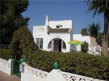 Villa for sale in San Miguel de Salinas (Valencia)