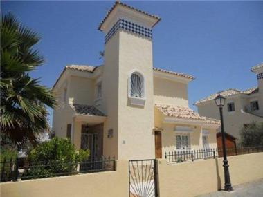 Villa for sale in Algorfa (Valencia)