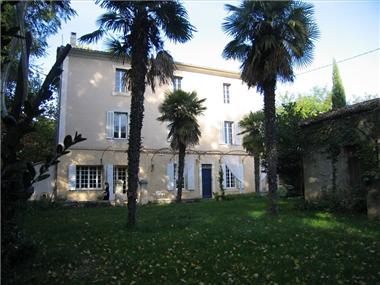 Manor for sale in La Tour-d'Aigues