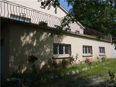 Villa for sale in La Tour-d'Aigues