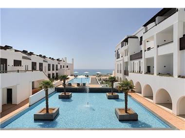 Apartment       for sale in Porto de Mos (Faro)