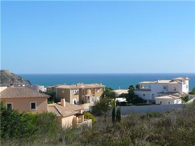 Land for sale in Montinhos da Luz (Faro)