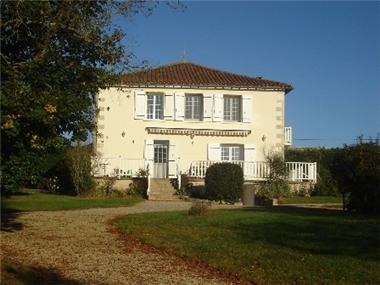 House for sale in Melle (Poitou-Charentes)