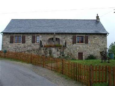 Farmhouse for sale in Camps-Saint-Mathurin-Leobazel (Region Limousin)