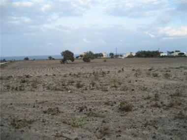 Land for sale in Thira (Kykladon)