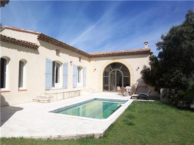 Agricultural for sale in Pont-Royal (Provence-Alpes-Cote d'Azur)