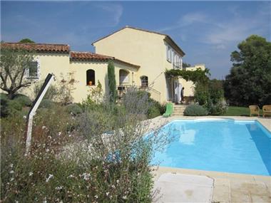 Agricultural for sale in La Motte (Provence-Alpes-Cote d'Azur)