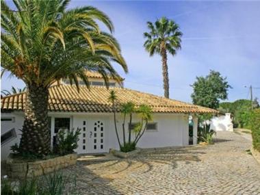 House for sale in Boliqueime (Faro)