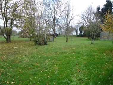 Land for sale in Ruffec (Poitou-Charentes)