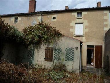 House for sale in Argenton-les-Vall�es (Poitou-Charentes)