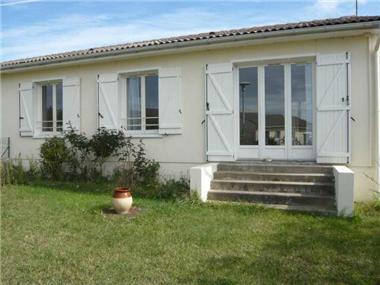 House for sale in Saint-Ciers-sur-Gironde (Aquitaine)