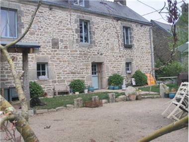 House for sale in Saint-Caradec-Tregomel (Brittany)