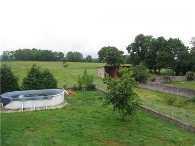 Villa for sale in Villeneuve-Lecussan (Midi-Pyrenees)