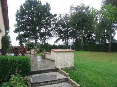 Villa for sale in Villeneuve-Lecussan (Midi-Pyrenees)