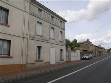 House for sale in Doue-la-Fontaine (Region Pays de la Loire)