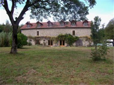 Villa for sale in Chatelus-le-Marcheix (Region Limousin)