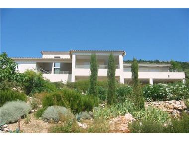 Villa for sale in Saint-Vallier-de-Thiey (Provence-Alpes-Cote d'Azur)