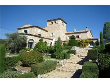 Old House for sale in Chateauneuf-Grasse (Provence-Alpes-Cote d'Azur)