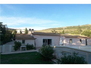 Villa for sale in Saint-Vallier-de-Thiey (Provence-Alpes-Cote d'Azur)