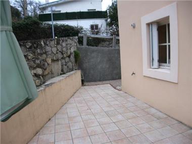 Apartment       for sale in Lau-Balagnas (Midi-Pyrenees)