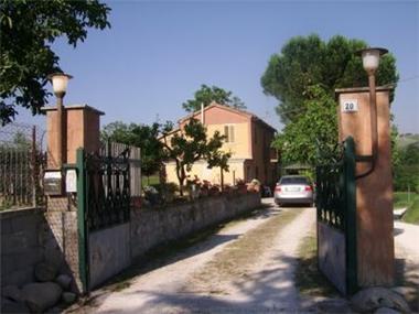 Property - House for sale in Marche (Veneto)
