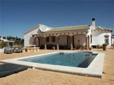 Property - Villa for sale in Vinuela (Andalucia)