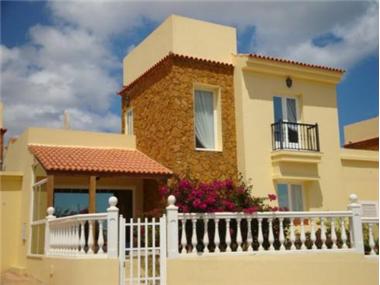 Villa for sale in Caleta de Fuste (Canary Islands)