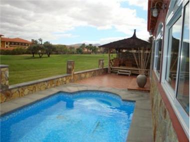 Villa for sale in Caleta de Fuste (Canary Islands)