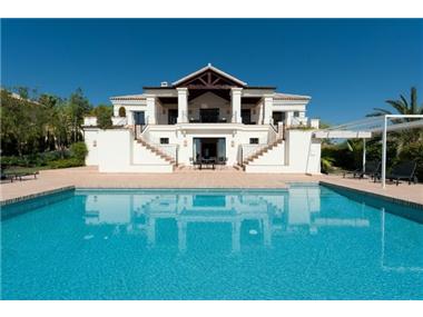 Villa - Detached for sale in El Paraiso (Andalucia)