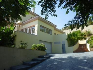 Villa - Detached for sale in El Paraiso (Andalucia)
