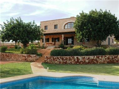 Finca for sale in Cala d'Or (Balearic Islands)