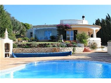 Villa / Townhouse for sale in Montinhos da Luz (Faro)