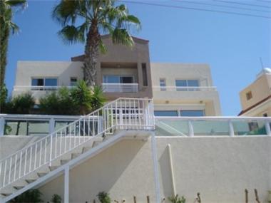 Detached Villa for sale in Polemidhia Camp (Limassol)