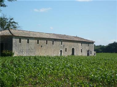 Renovation for sale in Nieul-le-Virouil (Poitou-Charentes)